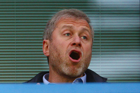 Roman Abramovich nu a uitat să facă transferuri de milioane. Lovitură de teatru! Un super jucător de la Barca, aproape de Chelsea!