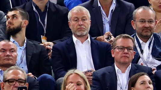 Premier League i-a retras licenţa de proprietar de club lui Roman Abramovich