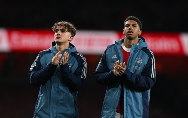 S-a scris istorie la Arsenal! Arteta a titularizat un fotbalist în vârstă de 15 ani, în victoria cu Brighton din Cupa Ligii