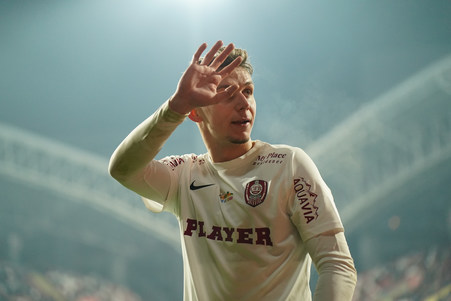 Louis Munteanu, ofertă direct din partea unei echipe de tradiţie din La Liga! Reacţia lui Cristi Balaj: "E serios, se concentrează"