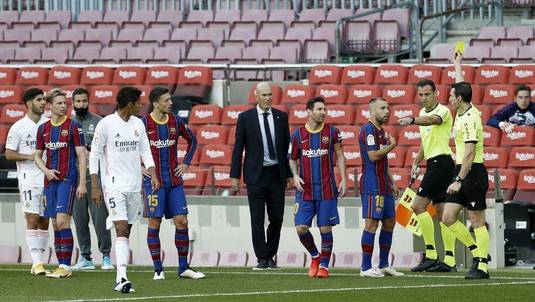 Continuă controversele! Presa din Spania scoate la iveală detalii incredibile despre penalty-ul din El Clasico: ce i-a strigat asistentul centralului Munuera înainte să dea lovitură de la 11 metri