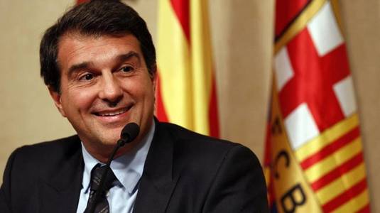 Gestul făcut de Joan Laporta în campania pentru preşedinţia clubului Barcelona. Candidatul a plătit pentru un poster uriaş lângă stadionul rivalilor de la Real Madrid