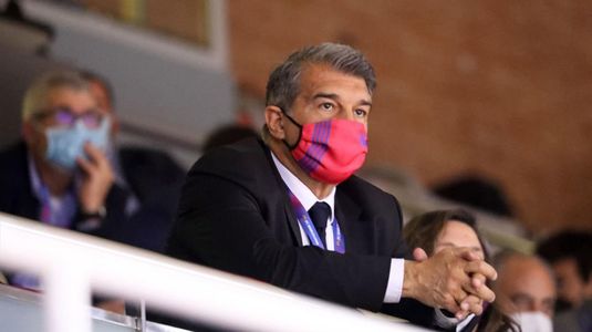 ALERTĂ! Bannere anti-Laporta înaintea primului meci al FC Barcelona în noul sezon