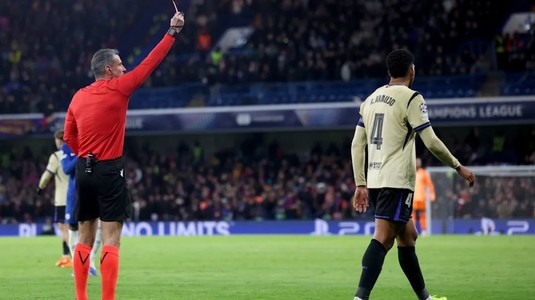 Caz incredibil la FC Barcelona. Araujo susţine că traversează o perioadă dificilă şi a cerut zile libere pentru a se reface mental după "roşul" primit cu Chelsea