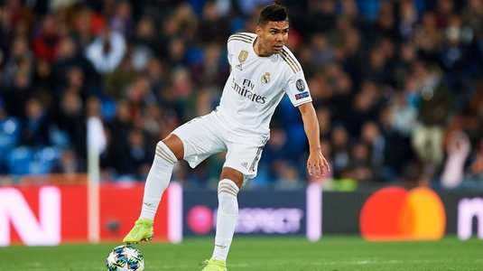 Transferul lui Casemiro la Manchester United prinde contur! Brazilianul şi-a strâns colegii în vestiar şi a făcut un anunţ