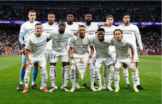 Protest înainte de Real Madrid - AC Milan. Suporterii madrilenilor au huiduit imnul UEFA Champions League, în sprijinul lui Vinicius Jr