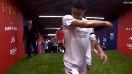 VIDEO | Ce nu s-a văzut la televizor! Jude Bellingham a explodat şi l-a luat la ţintă pe arbitru, când credea că nu este filmat: ”Totul este în favoarea lor”