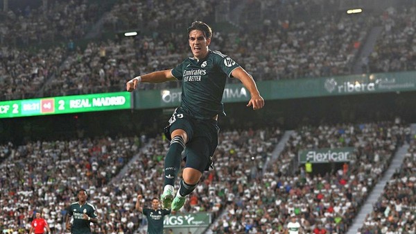 Victorie dramatică pentru Real Madrid. "Talismanul" Carlos Espi şi-a salvat din nou echipa cu un gol marcat în prelungiri