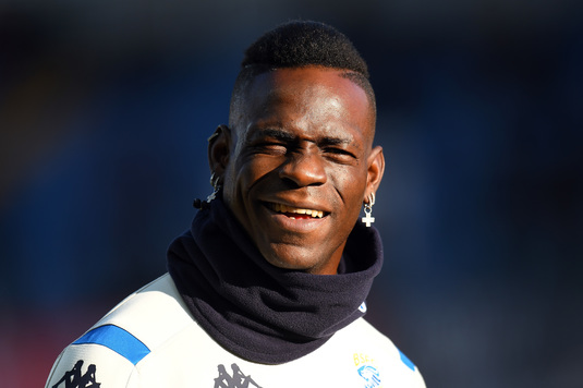 Duminica de coşmar a continuat pentru Mario Balotelli. Atacantul a fost victimă a insultelor rasiste din partea fanilor la meciul cu Lazio