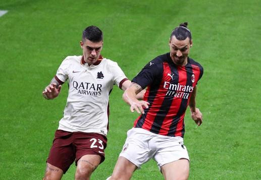 VIDEO | AC Milan - AS Roma 3-3. Spectacol total pe San Siro. Tătăruşanu a gafat la un gol. Ibrahimovic a marcat o "dublă". Penalty gratuit pentru Roma