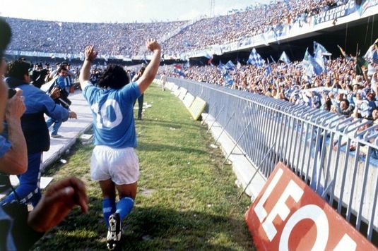 Napoli vrea să schimbe denumirea stadionului San Paolo. Anunţul preşedintelui De Laurentiis, după decesul legendarului Maradona