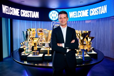 OFICIAL | Marele anunţ! Cristi Chivu a semnat cu Inter