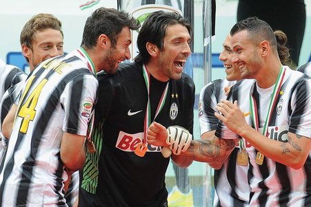 Surpriză uriaşă. Fostul star din Serie A este noul selecţioner al ţării sale. Este prima sa aventură în antrenorat
