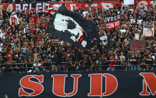 Ce lovitură! AC Milan, afacere de MILIARDE DE EURO. Unul dintre cei mai bogaţi oameni de pe planetă vrea să cumpere clubul