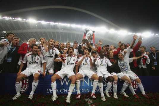 FOTO | Milanul este în sărbătoare! Tricouri speciale pentru 120 de ani de istorie rossonero