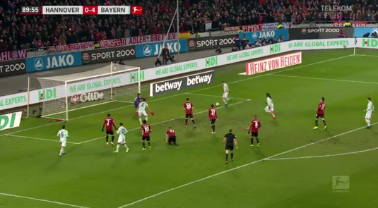 VIDEO | Îţi vine să crezi că e Lewandowski?! Ratare incredibilă în Hannover - Bayern! Ce a putut să facă starul polonez