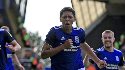 Borussia Dortmund a dat lovitura! 23 de milioane de euro pentru fotbalistul dorit de United şi City. Jucătorul a semnat contractul