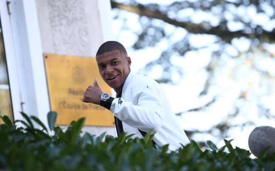 Un copil a folosit în secret telefonul surorii sale pentru a-i transmite un mesaj vocal lui Mbappe. Reacţia FABULOASĂ a starului de la PSG