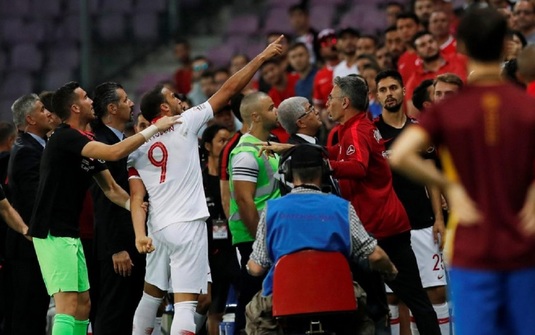 VIDEO | Moment incredibil la Tunisia - Turcia. Unul dintre jucătorii lui Mircea Lucescu l-a ameninţat cu moartea pe un fan: ”N-am putut să mă abţin!”