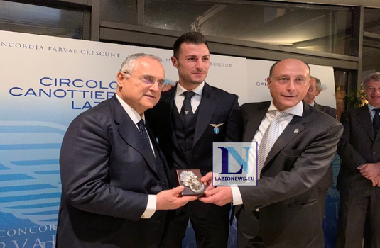 VIDEO | Ştefan Radu, premiat într-o zi specială pentru Lazio! Ce eveniment au marcat romanii