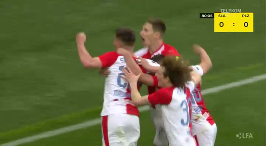 VIDEO | Alex Băluţă, aproape campion! Slavia Praga câştigă derbyul pentru titlu cu Viktoria Plzen. Final de meci incredibil