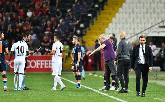 FOTO | Doar Şumudică putea face aşa ceva! Şi-a "umflat" muşchii şi a primit cartonaş galben