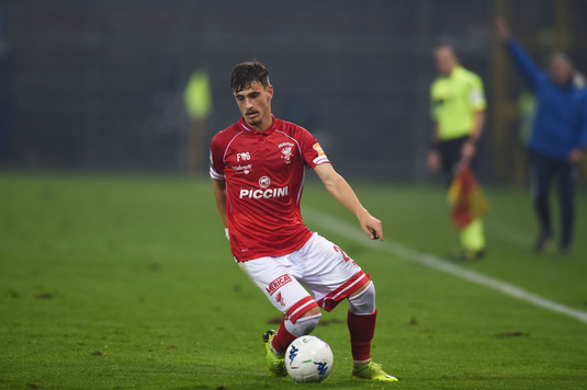 Presa portugheză anunţă că Vlad Dragomir poate ajunge la Benfica! Bătaie pe semnătura internaţionalului de tineret