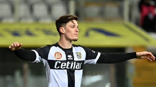 VIDEO | Dennis Man s-a accidentat în meciul Parma - Crotone! Românul a fost schimbat: cum s-a "rupt"