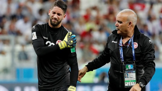 Cât ghinion! Mouez Hassen, portarul Tunisiei, părăseşte Cupa Mondială după doar 15 minute, din cauza unei accidentări