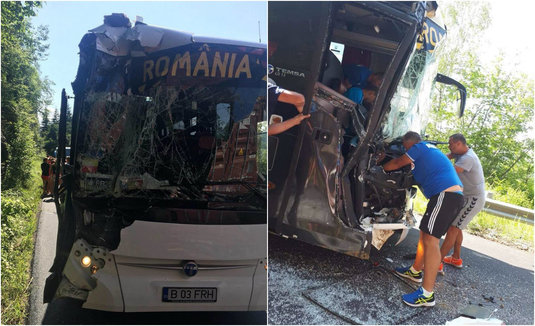 FOTO | Momente de panică pentru loturile României de handbal pe plajă! Autocarul a fost lovit de un TIR: ”Nu e nimeni rănit grav”