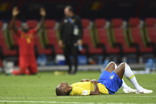 Fernandinho trăieşte un coşmar după ce şi-a marcat un autogol în meciul cu Belgia. Decizia luată de mama sa