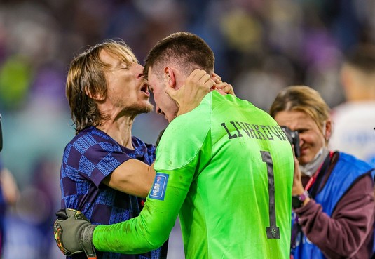 Dominik Livakovic a salvat 3 penalty-uri pentru Croţia în meciul cu Japonia! Portarul a intrat în istoria Cupei Mondiale