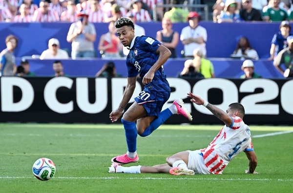 Presa internaţională a răbufnit după Franţa - Paraguay! Arbitrul, luat direct la ţintă: "Fotbal dezgustător / O ruşine absolută”