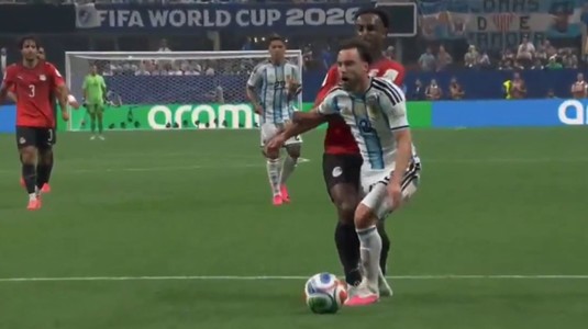 "Nu e fault. De ce n-a intervenit VAR?". Panduru a văzut penalty-ul primit de Argentina şi a reacţionat instant