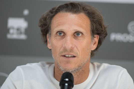 Uruguay are un nou selecţioner după ruşinea de la Mondial. Legendarul Forlan a preluat banca tehnică a naţionalei