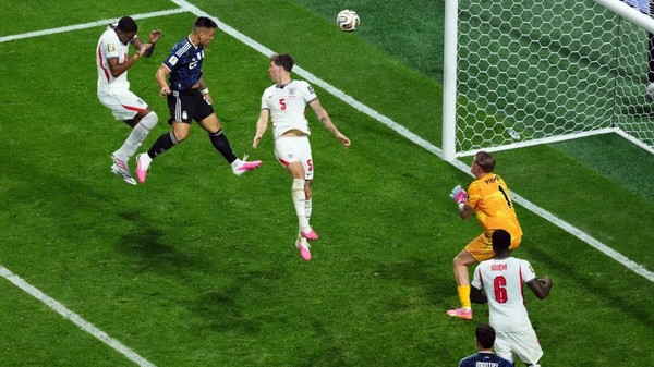 Argentina întoarce scorul în ultimele minute cu Anglia şi joacă din nou finala Cupei Mondiale. Enzo Fernández şi Lautaro Martinez au marcat pentru deţinătoarea trofeului