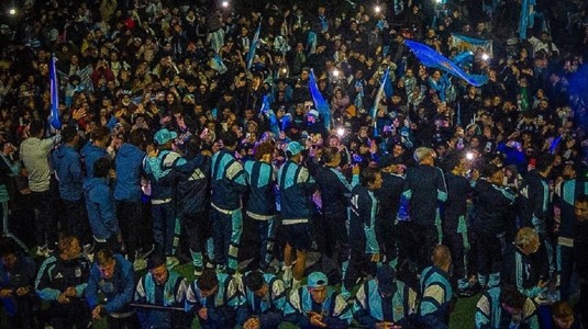 Ce s-a întâmplat la revenirea în ţară a naţionalei Argentinei! Mii de oameni au fost surprinşi pe străzi, în ciuda deciziei luate de preşedinte | VIDEO