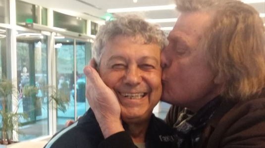 Imaginea zilei | Mircea Lucescu, sărutat pe obraz de Florin Piersic, la Cluj!