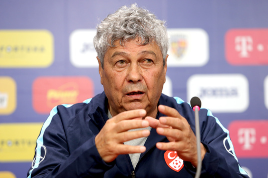 Momentul aşteptat de toată lumea! Ce a făcut Mircea Lucescu în timpul imnului României