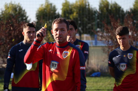 FOTO Primul antrenament al tricolorilor pregătiţi de Bogdan Lobonţ!