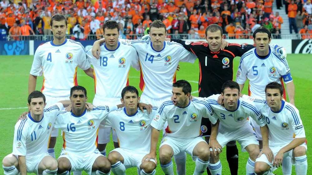 syllable with time More Fostul mare fotbalist român care visează să devină selecţionerul echipei  naţionale: ”Cu siguranţă o să vină acest moment”