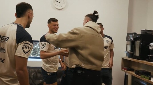 VIDEO | Vizită surpriză în cantonamentul naţionalei. Drăguşin i-a surprins pe tricolorii lui Mircea Lucescu
