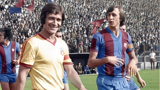 Incredibil, dar adevărat! Liţă Dumitru a cedat tricoul ”zeului” Johan Cruyff unui muncitor: ”Nu ştiam ce valoare are” | EXCLUSIV