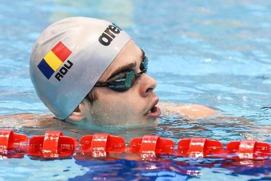VIDEO | Zboară 18 ore pentru 22 de secunde şi o medalie. Încep mondialele de nataţie cu români care speră la podium 