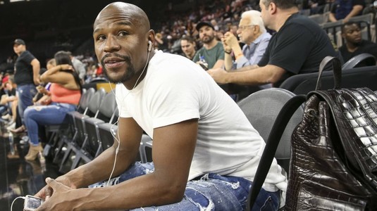 Floyd Mayweather se oferă să achite funeraliile lui George Floyd