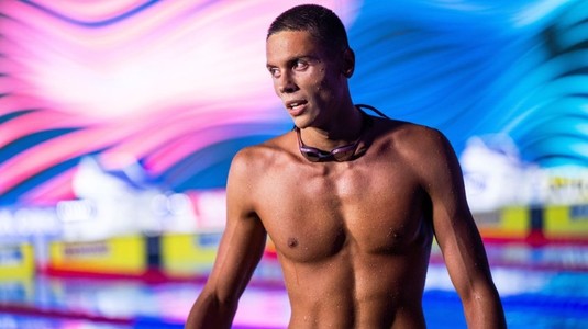 David Popovici, mesaj de Paşte: "Încercaţi să petreceţi cât mai mult timp cu familia, eu asta o să fac, şi staţi sănătoşi. Faceţi sport" | VIDEO
