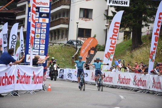 S-a schimbat liderul în Turul României. Astana a ocupat tot podiumul etapei a doua