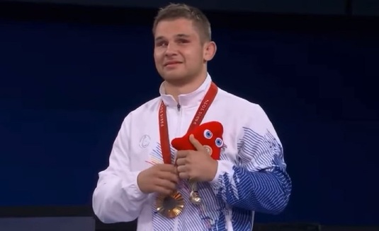 "România, fii mândră de el!". Au curs reacţiile, după ce Alexandru Bologa a devenit campion paralimpic la judo. Festivitate emoţionantă de premiere | VIDEO