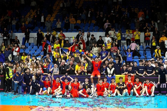 Show total în tribune la Ploieşti! Naţionala României, calificare cu fanii în picioare: “Când ziceam că picăm, ne împingeau de la spate. O experienţă de neuitat”