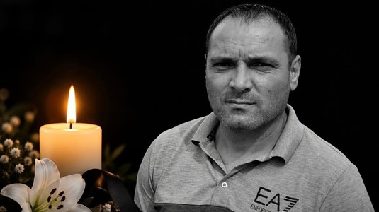 VIDEO | Tragedie în judeţul Argeş. Un fotbalist a murit în timpul meciului, iar acum colegii s-au strâns pentru a-i aduce un ultim omagiu